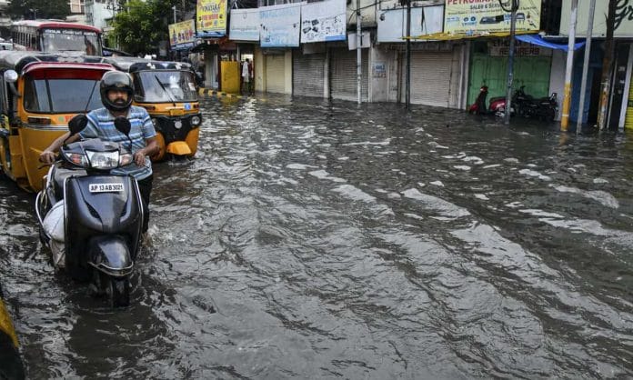 Heavy rain hits Hyderabad and Telangana as Cyclone Montha weakens