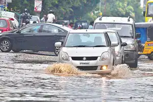 IMD issues heavy rain warning for today