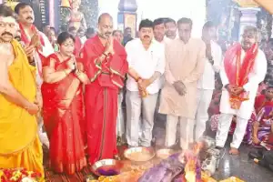 Mahishasura effigy burned in Karimnagar as Dasara celebrations peak