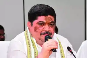 Minister Ponnam Prabhakar Celebrates Vijayadashami, Supports Rights of Weaker Sections