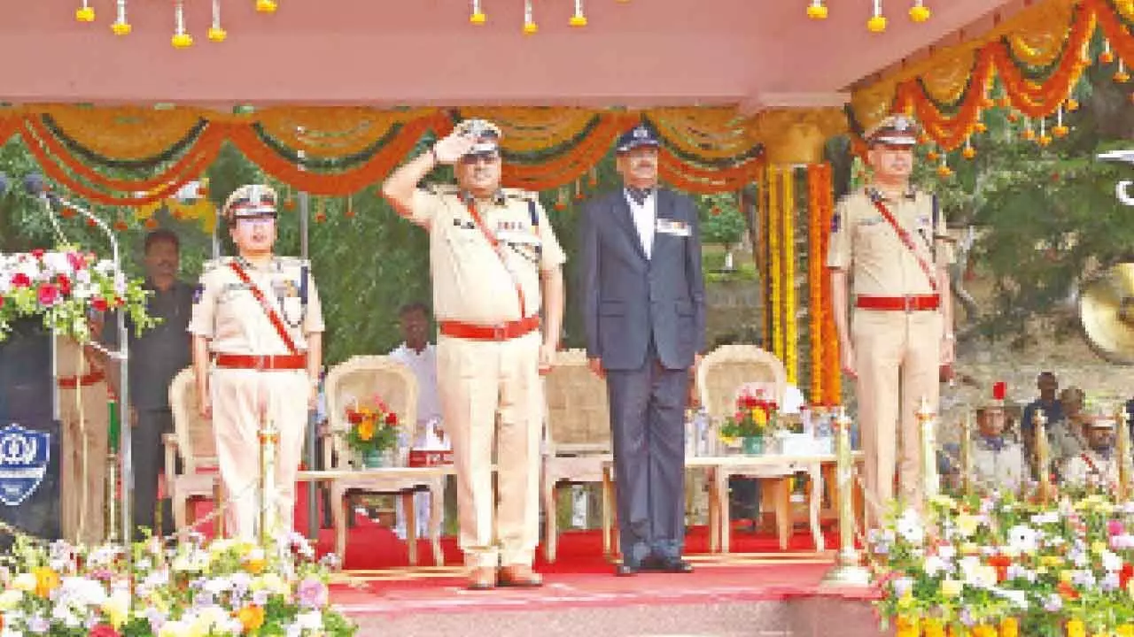 Police Chief Jitender receives emotional farewell upon retirement