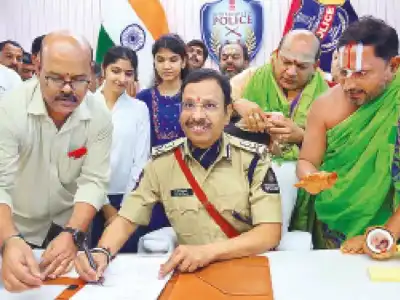 Sajjanar becomes Hyderabad Police Commissioner
