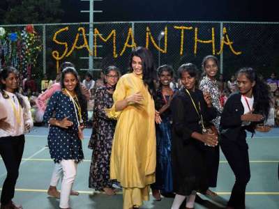 Samantha Celebrates Diwali with 250 Orphans