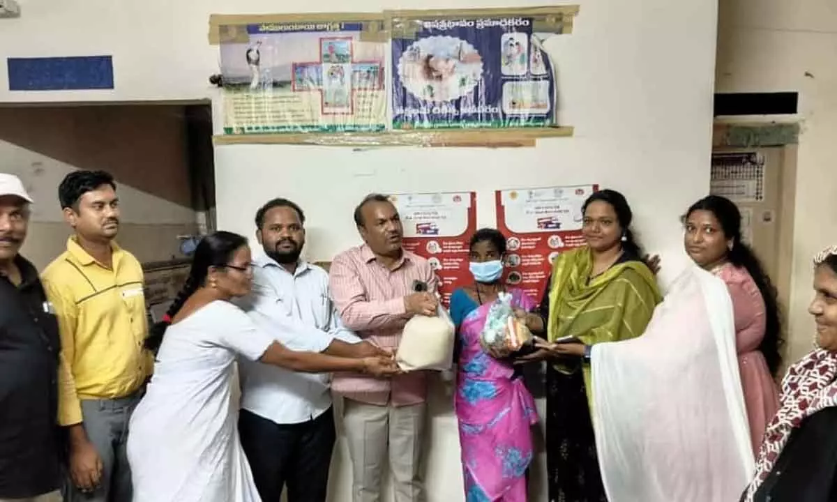 TB Patients in Gadwal Receive Nutrition Kits