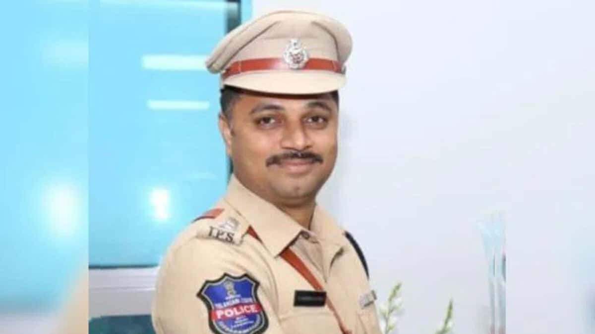 Thief attacks police officer in Hyderabad, police shoot back
