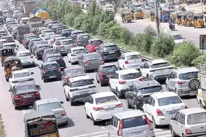 Traffic surges on Hyd-Vja highway after holidays