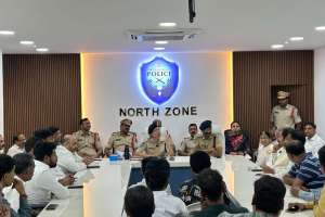 Hyderabad Police Hold Review Meeting with Hotel and Lodge Owners Under North Zone