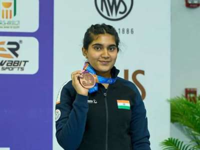 Hyderabad girl wins bronze medal in shooting at world championship