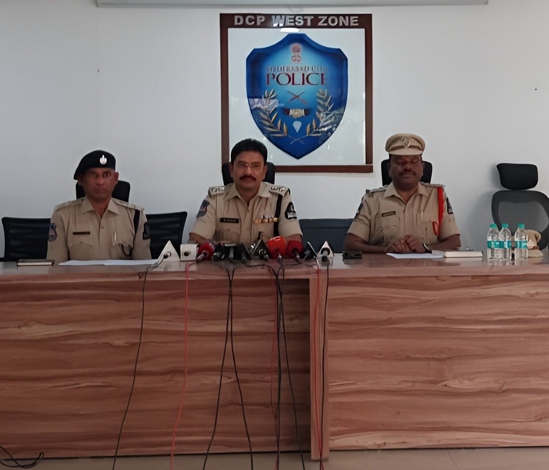 Film Nagar Police Arrest Man Impersonating IAS/IPS Officers, Cheating Citizens of Rs.10.5 Lakh