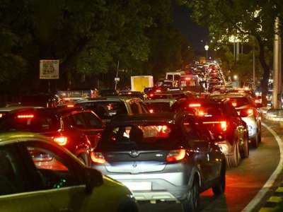 Expos at Gudimalkapur Cause Massive Traffic Chaos in Rethibowli and Nanal Nagar