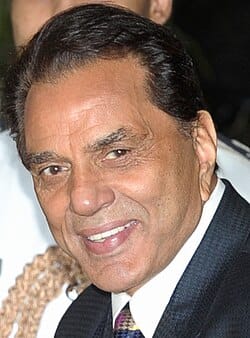 Veteran Bollywood Actor Dharmendra Passes Away at 89 in Mumbai