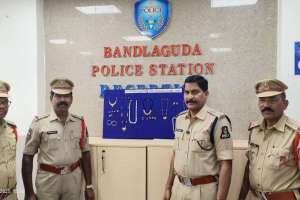Bandlaguda Police Arrest Notorious Habitual Offender, Recover 10 Tulas Gold and Silver Worth Rs.10 Lakh