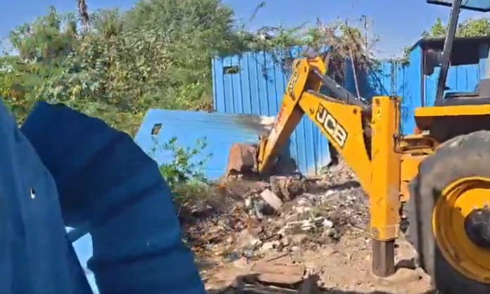 HYDRAA Reclaims 7 Acres of Government Land Worth Rs 400 Crore in Old City