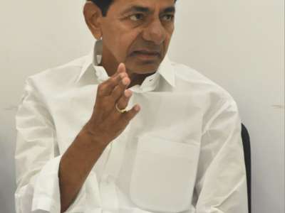 KCR Tells Sarpanches: BRS Will Return, Villages Must Stay Courageous