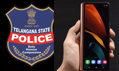 Police driver steals expensive phone from station