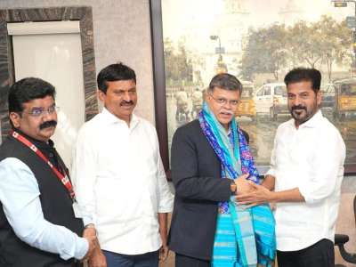 Telangana Chief Minister asks HUDCO for low-interest loans