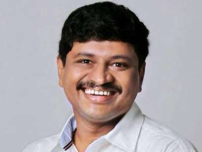 BRS Leader Santosh Kumar Issued Notice by SIT in Phone Tapping Case