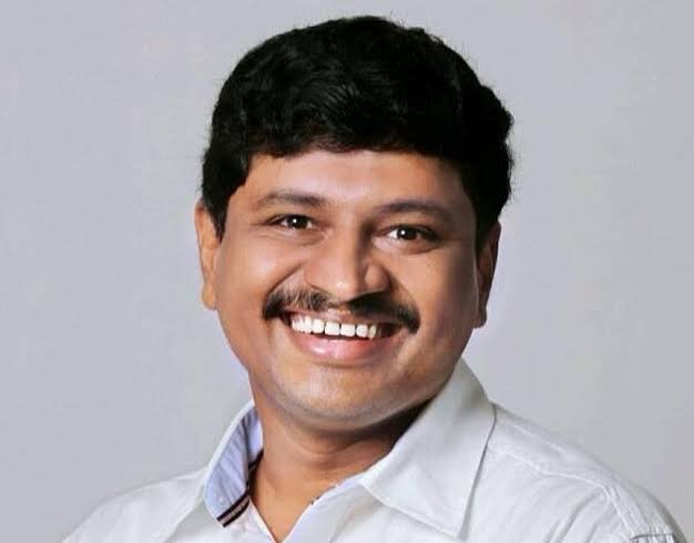 BRS Leader Santosh Kumar Issued Notice by SIT in Phone Tapping Case