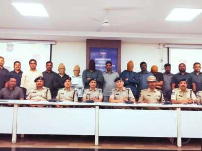 Four arrested in daytime attempted burglary at Hyderabad jewelry shop