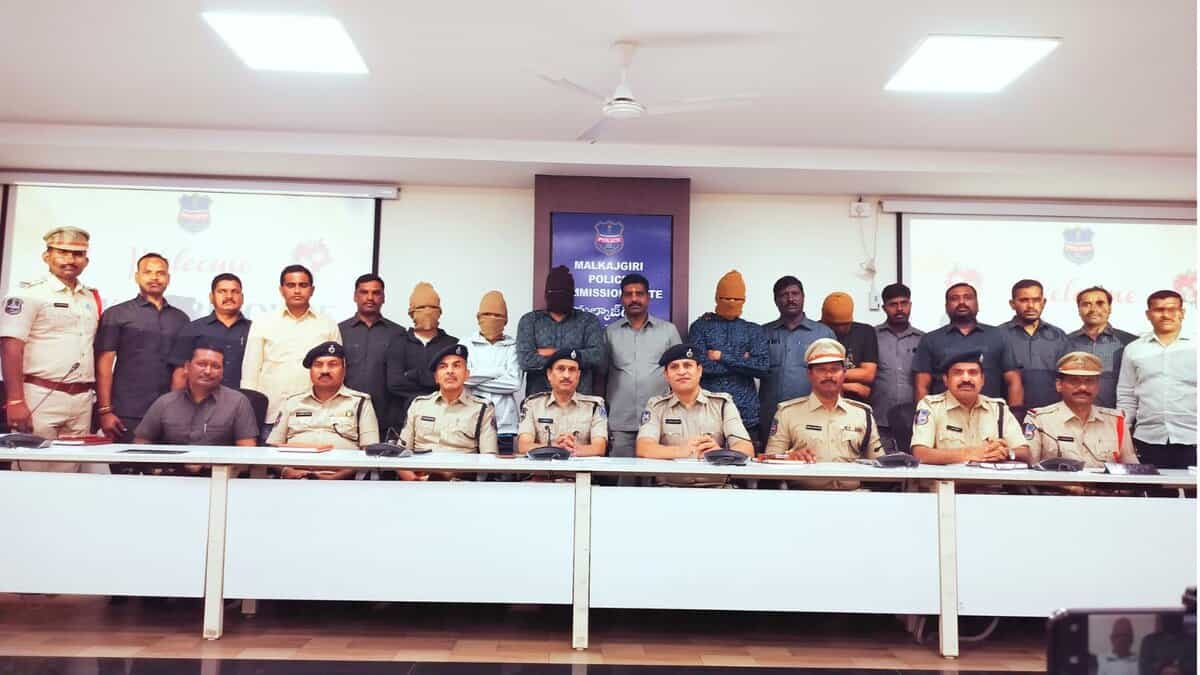 Four arrested in daytime attempted burglary at Hyderabad jewelry shop