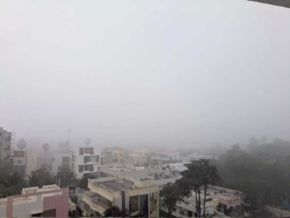 Dense Fog Blankets Telangana as Cold Wave Takes Temporary Break
