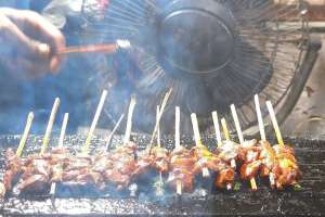 Food Stalls Occupy Footpaths and Roads in Tolichowki as Ramzan Begins, Traffic Chaos Expected