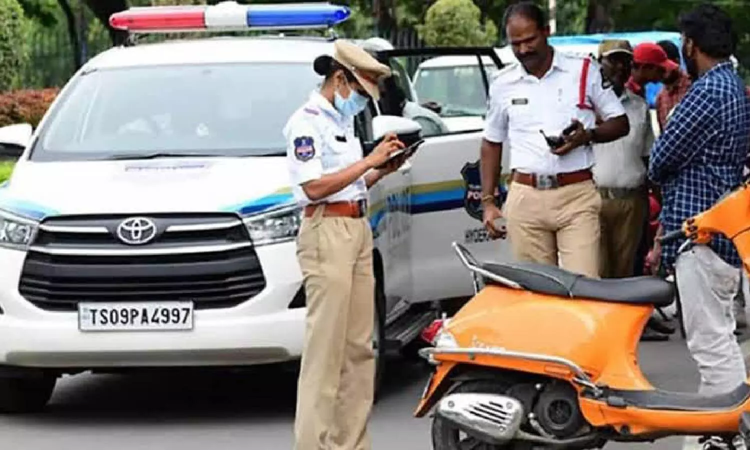 Hyderabad Traffic Police Launch Special Drives Against Driving Without Valid License From March 2026