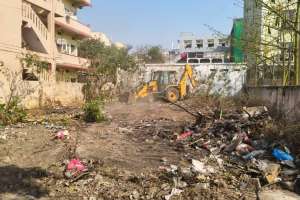 HYDRAA clears illegal structures from parks in Jeedimetla and Gudimalkapur