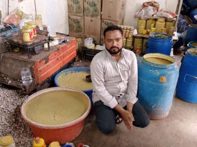 Hyderabad Police Seize 1,090 Kg Adulterated Ginger Garlic Paste in Habeeb Nagar Raid