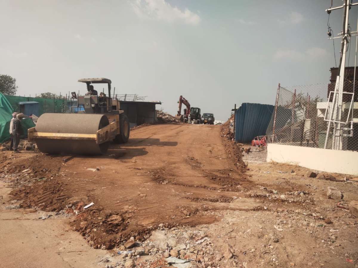 HYDRAA Removes Illegal Road Closure at Praneeth Antilya, Cuts Travel Distance by 5 km