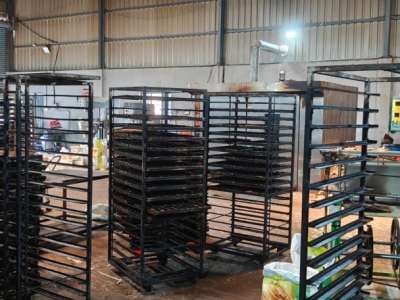 Illegal Bakery Using Rotten Eggs and Chemicals Busted in Katedan, Three Arrested