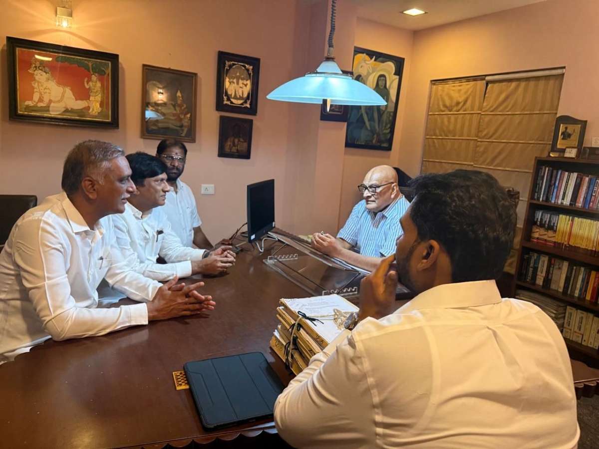 BRS Team Meets Top Lawyer on Kaleshwaram Case, Defection Strategy in Delhi