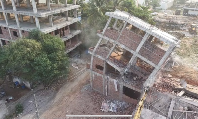 HYDRA Demolishes 5 Illegal Buildings in Shastrapuram Colony, Saves ₹100 Crore Playground