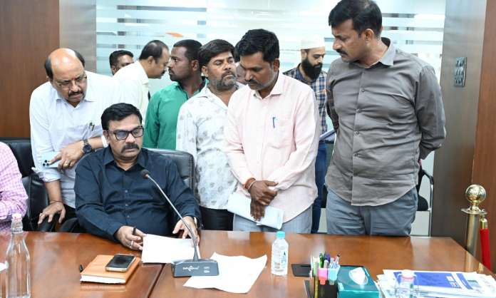 HYDRAA Receives 43 Complaints About Road Encroachments and Illegal Obstructions Across Hyderabad