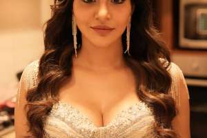 Non-Bailable Case Registered Against Ashu Reddy for Allegedly Cheating Software Engineer of Rs 9.35 Crore