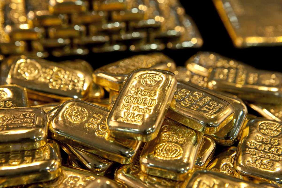 Gold Price Heavily Surge in Hyderabad After Import Duty Hike to 15%