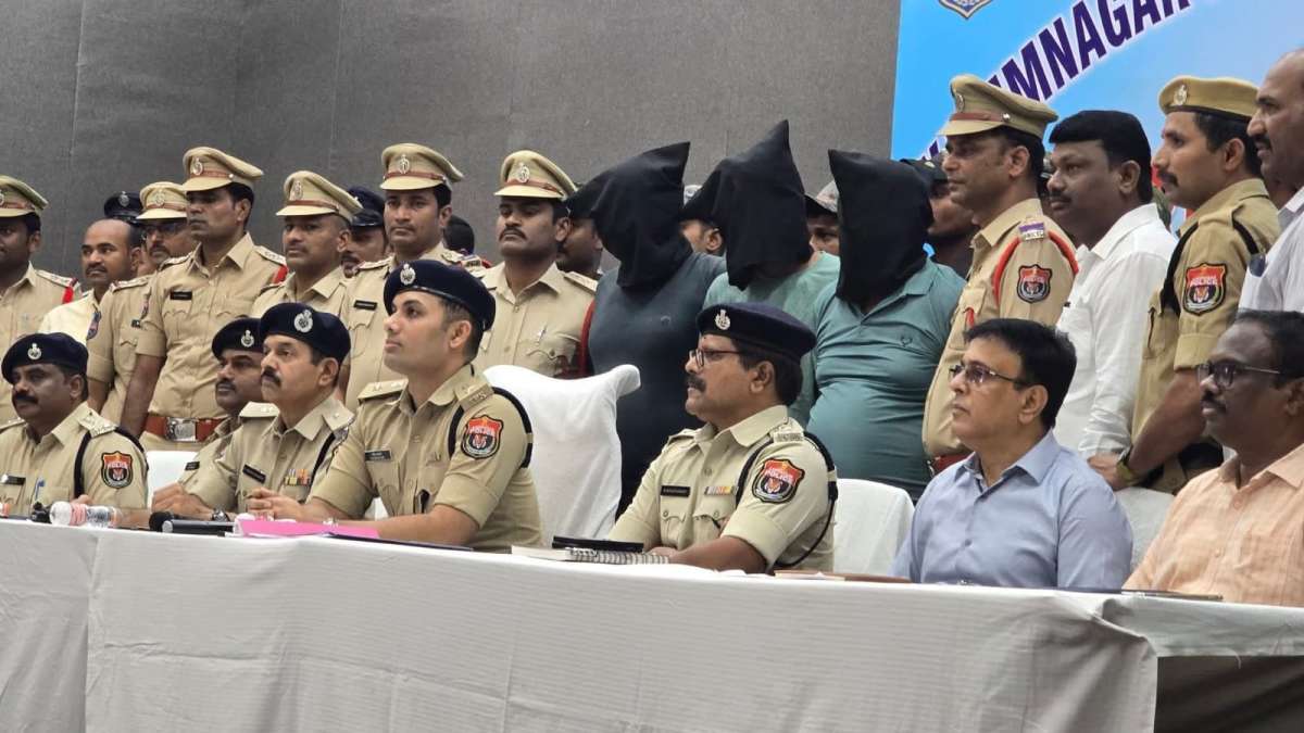 Karimnagar Police Crack PMJ Jewellery Theft Case, Arrest Three Members of Interstate Gang