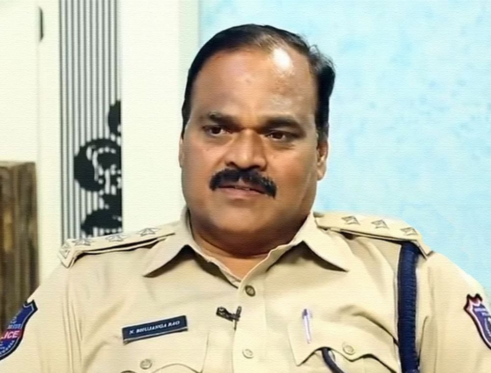 ACB Raids 15 Locations of Suspended Police Officer in Phone Tapping Case
