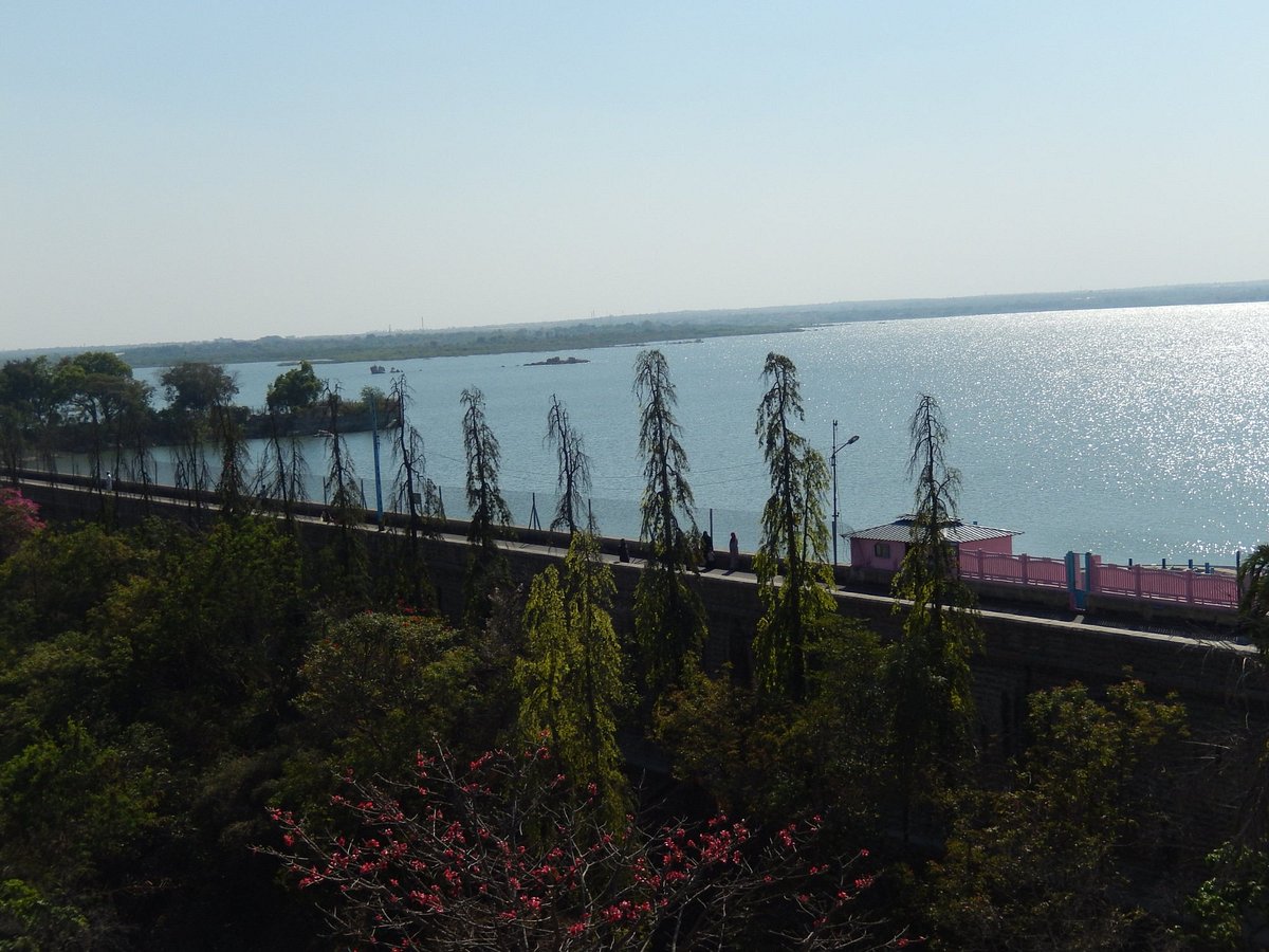 Committee Submits Report on GO 111 Development with Focus on Environmental Protection