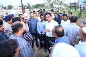 HYDRA Commissioner Inspects Bumrukn-Ud-Dowla Lake, Plans Local Committee for Protection