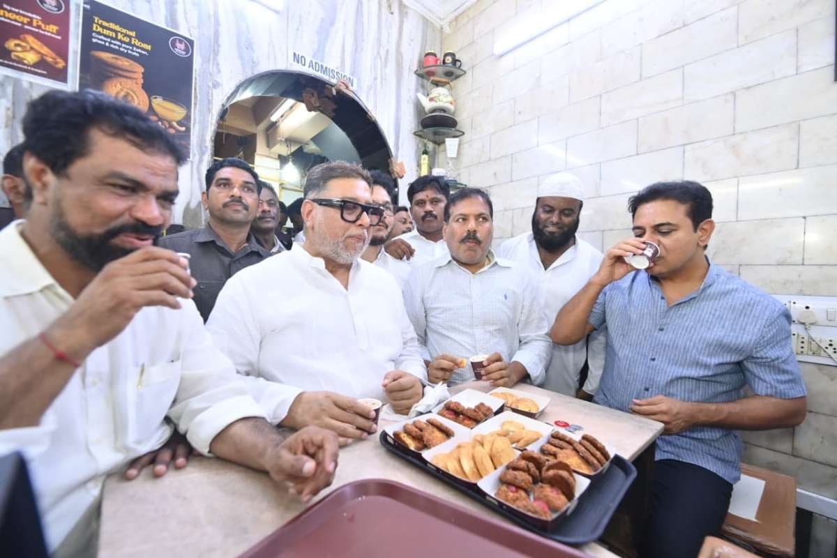 KTR Visits Iconic Nimrah Cafe Near Charminar, Enjoys Irani Chai and Osmania Biscuits