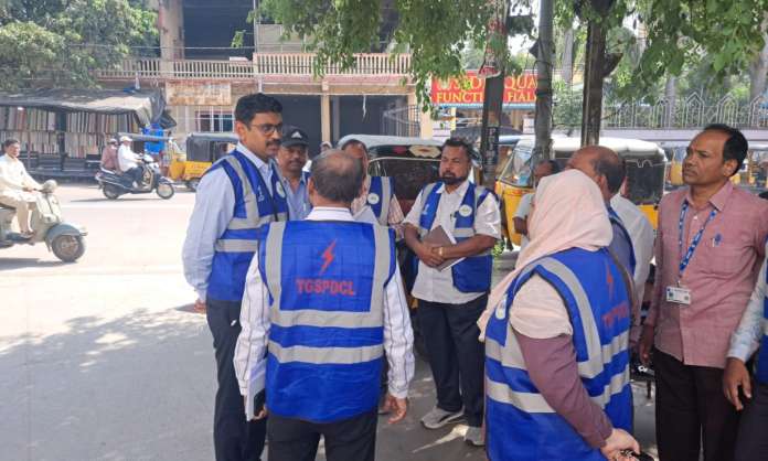 TGSPDCL CMD Leads Field Inspection in Hyderabad Under Special Power Infrastructure Drive