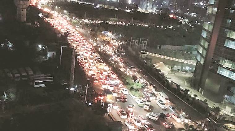 Cyberabad Police Asks IT Companies to Begin Staggered Early Logouts from 3:30 PM Amid Heavy Rain Alert