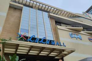 Man with Licensed Gun Enters Lulu Mall Hyderabad Undetected, Police Probe Security Lapse