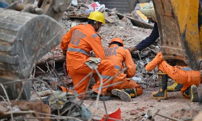 Delhi Building Collapse: Six Dead as Rescue Operations Continue in Satya Niketan