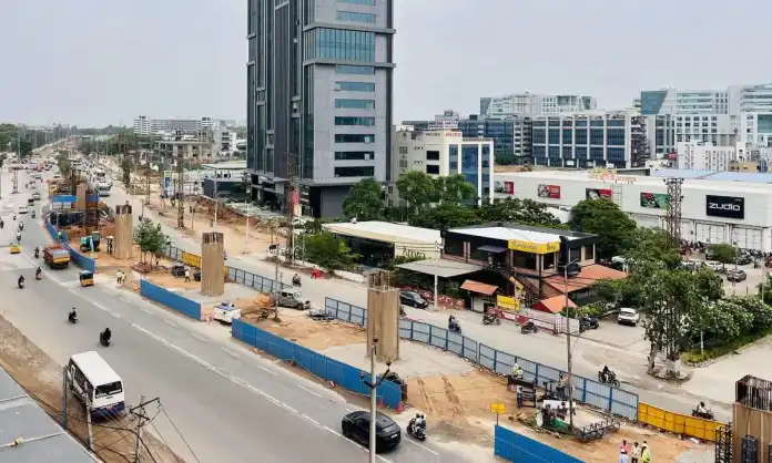 IIIT Junction Flyover Works: Traffic Diversions Near DLF And Gachibowli Extended For 90 Days
